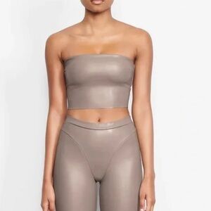 SKIMS Women's Faux Leather Tupe Top no /Straps Optional Cement Sz M AP-TUB-1506
